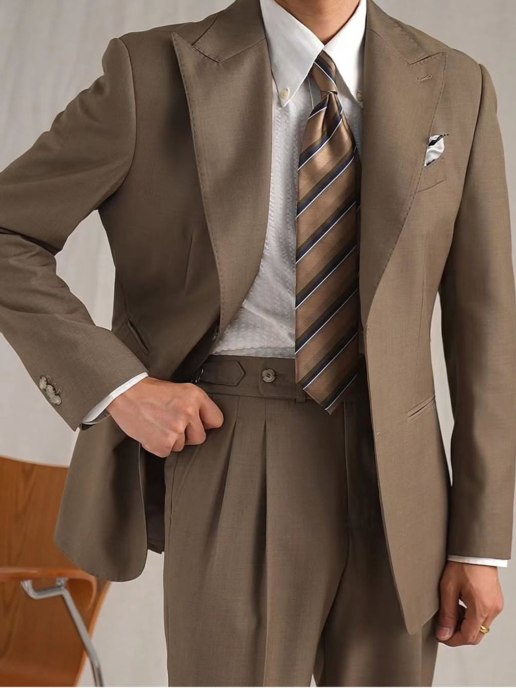 Brown Suit 04