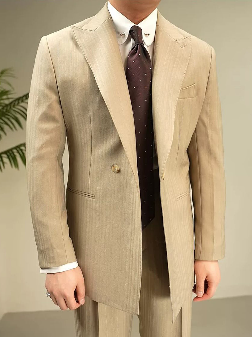 Creme Suit 7